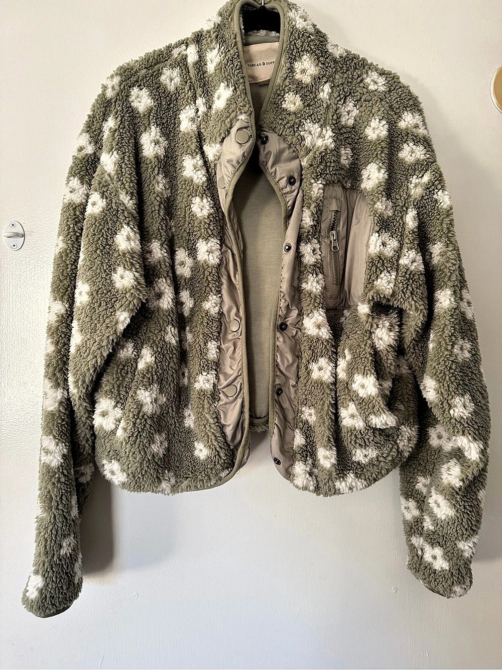 Thread & Supply Floral Print High Pile Fleece Jacket Green & White Medium